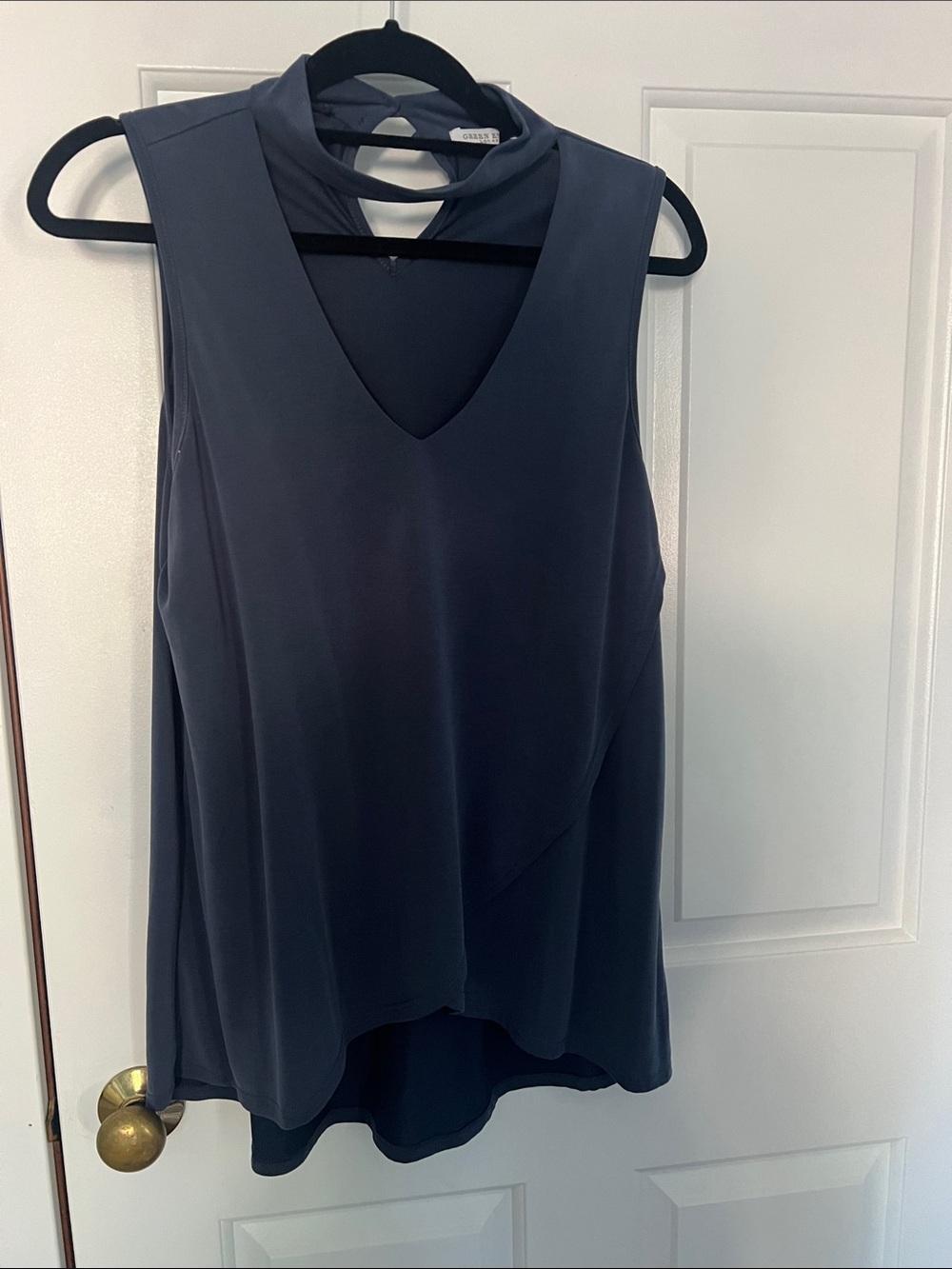 Green Envelope gray  Sleeveless V-Neck top